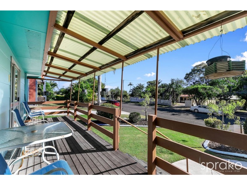 82 Hammond Street, Urangan QLD 4655