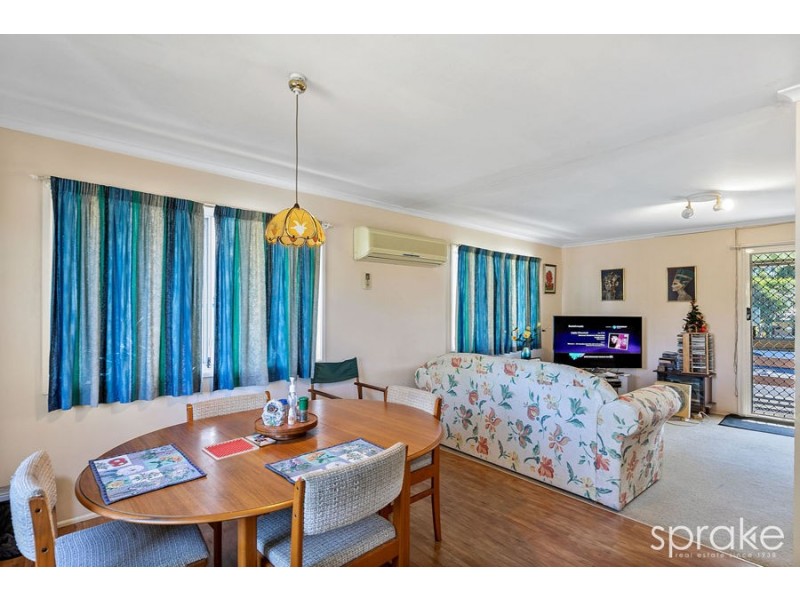 82 Hammond Street, Urangan QLD 4655