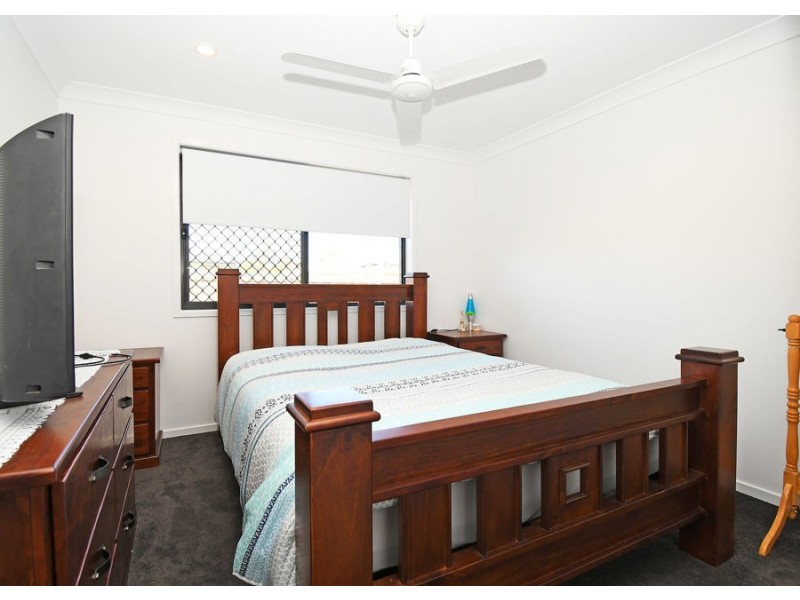 4 Wallace Court, Urangan QLD 4655