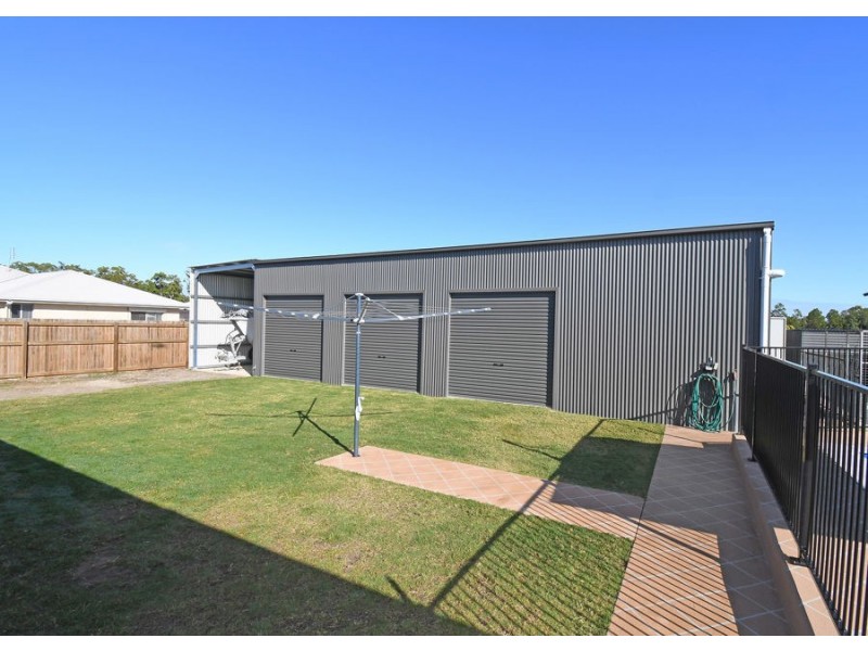 4 Wallace Court, Urangan QLD 4655