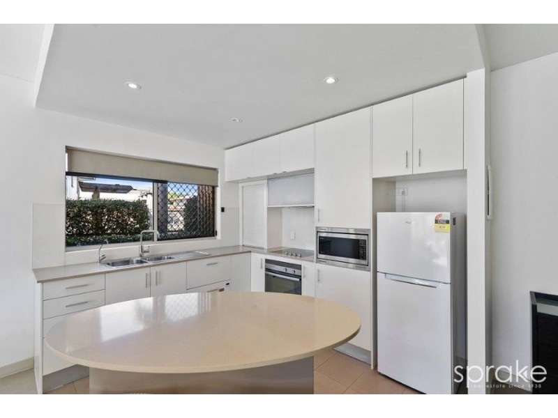 Unit 2/328 Esplanade, Scarness QLD 4655