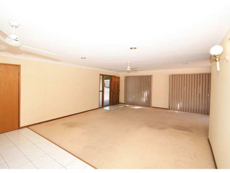 2 Sterling Court, Pialba QLD 4655