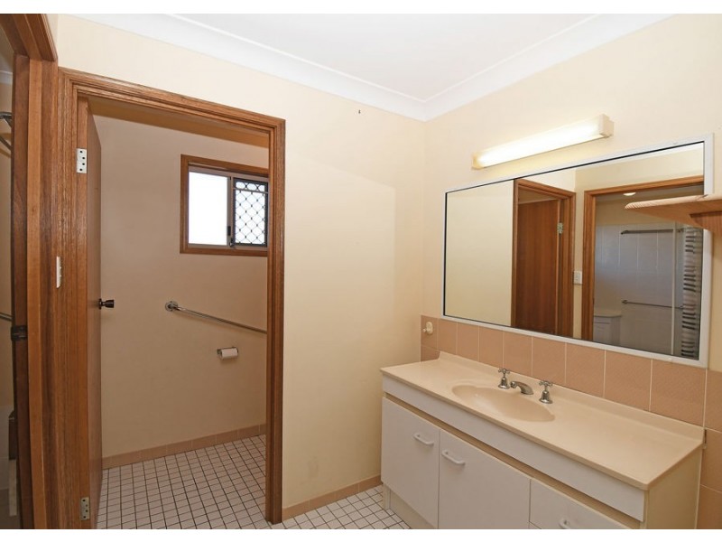 2 Sterling Court, Pialba QLD 4655