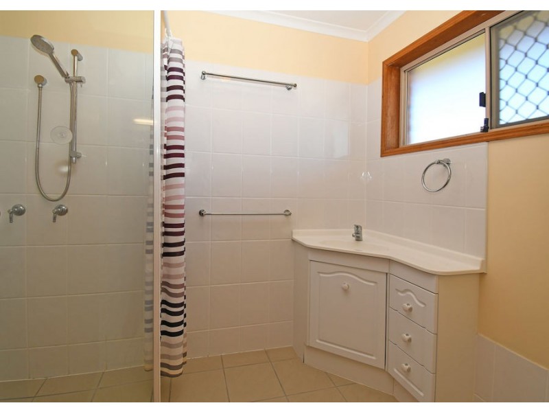 2 Sterling Court, Pialba QLD 4655