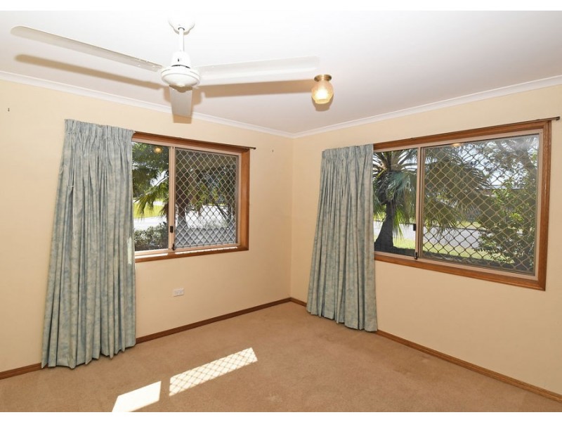 2 Sterling Court, Pialba QLD 4655