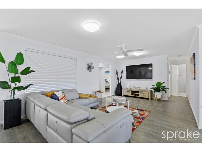 5 Sirius Court, Eli Waters QLD 4655