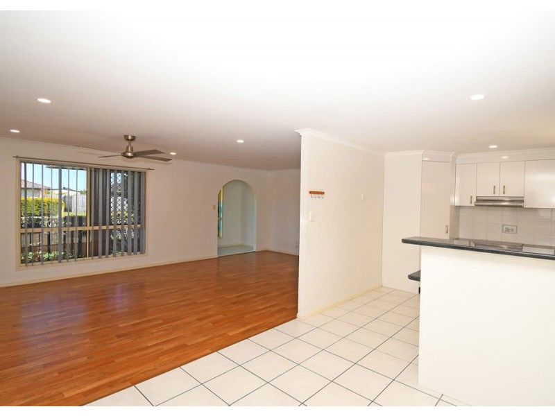 98 Nissen Street, Urraween QLD 4655