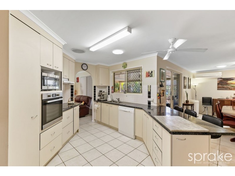 18 Aqualine Drive, Point Vernon QLD 4655