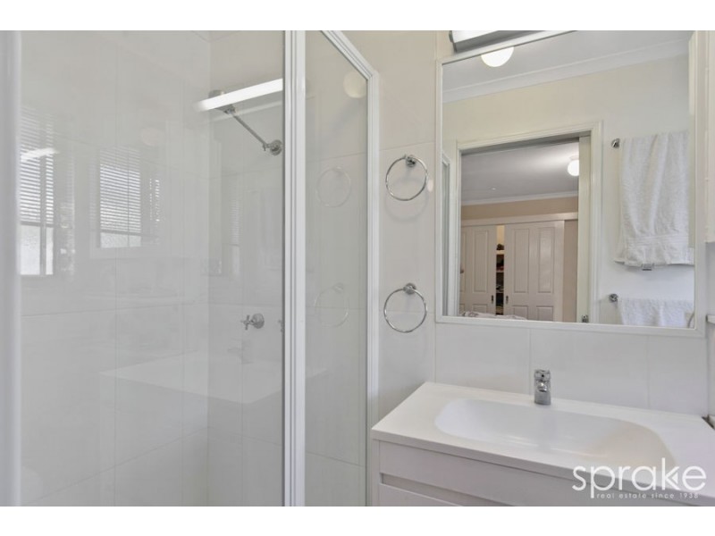 18 Aqualine Drive, Point Vernon QLD 4655