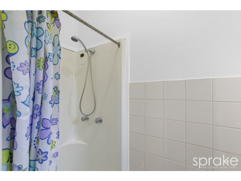 16 Mary Street, Scarness QLD 4655