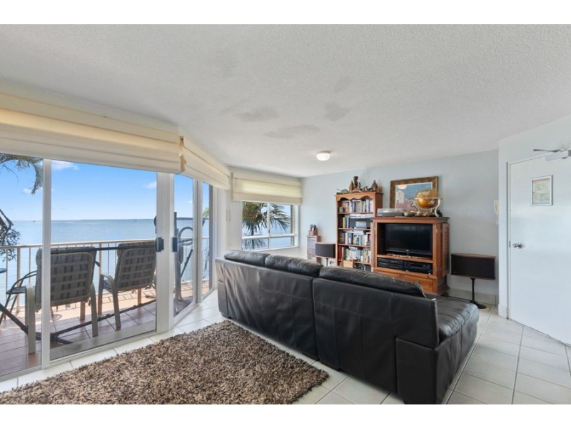 64/17 Buccaneer Drive, Urangan QLD 4655