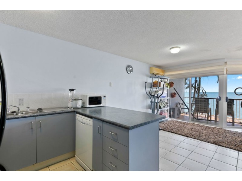 64/17 Buccaneer Drive, Urangan QLD 4655