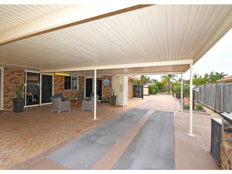 17 Brolga Court, Eli Waters QLD 4655