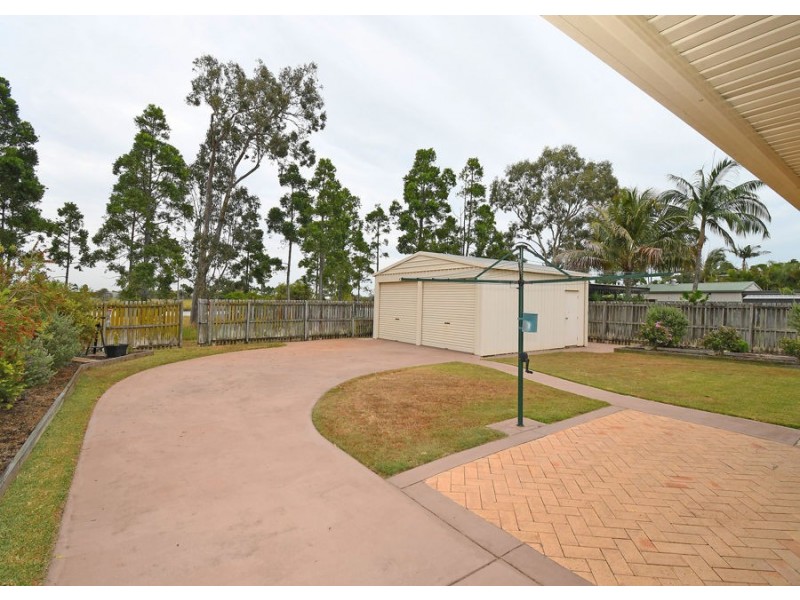 17 Brolga Court, Eli Waters QLD 4655