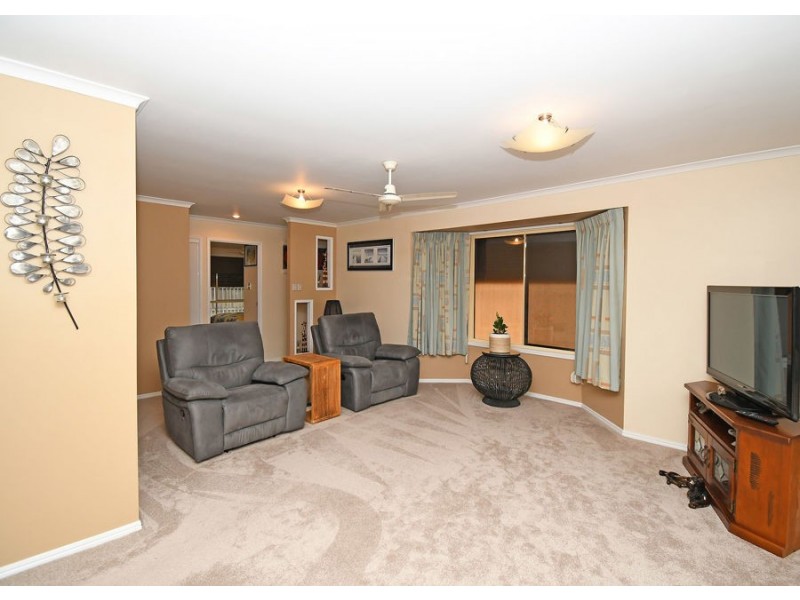 17 Brolga Court, Eli Waters QLD 4655