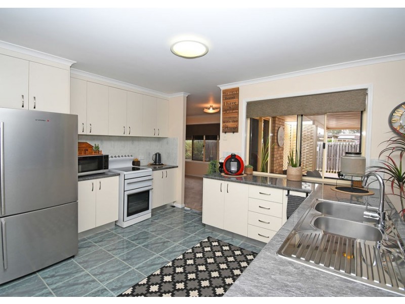 17 Brolga Court, Eli Waters QLD 4655