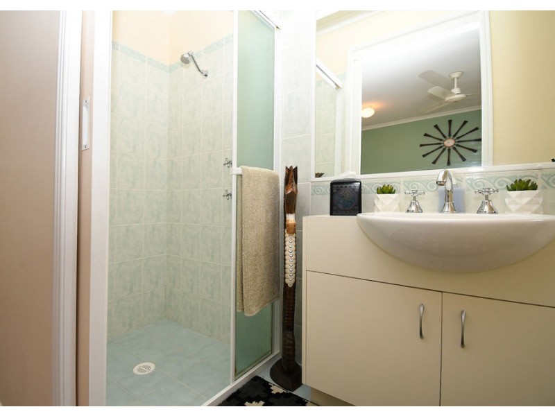 17 Brolga Court, Eli Waters QLD 4655