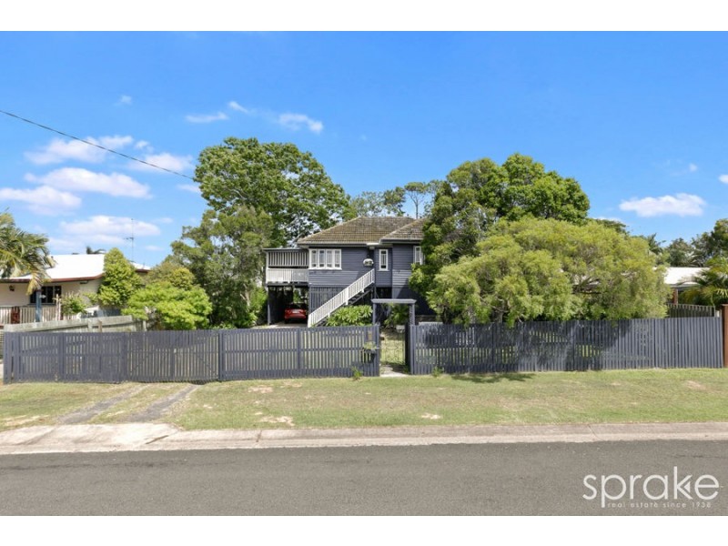 101 Limpus Street, Urangan QLD 4655