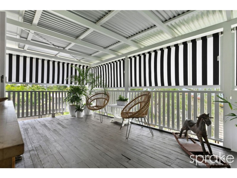 101 Limpus Street, Urangan QLD 4655