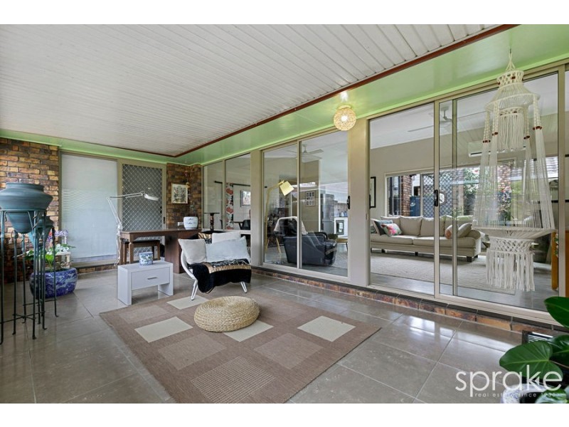 4 Woodland Close, Torquay QLD 4655