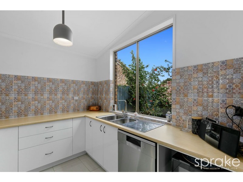 4 Woodland Close, Torquay QLD 4655