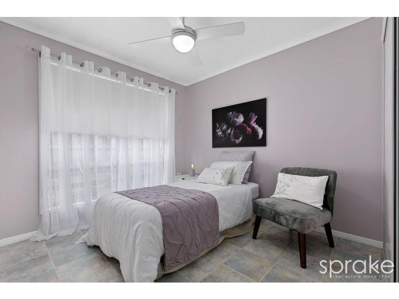 4 Woodland Close, Torquay QLD 4655