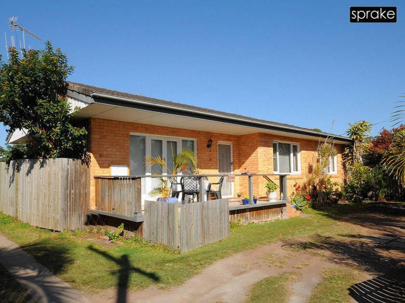 95 Torquay Rd, Scarness QLD 4655