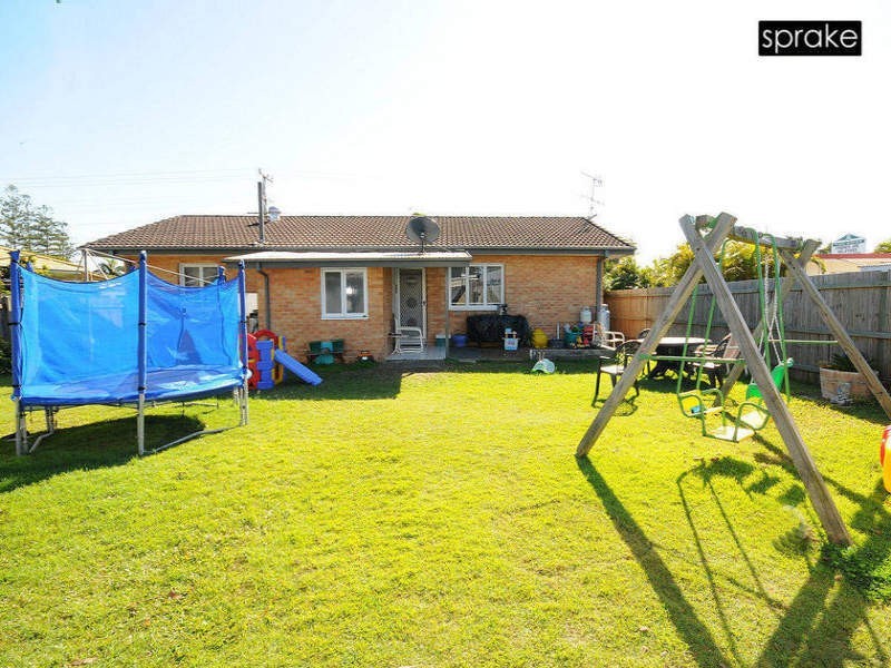 95 Torquay Rd, Scarness QLD 4655