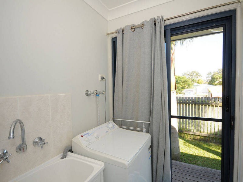 95 Torquay Rd, Scarness QLD 4655
