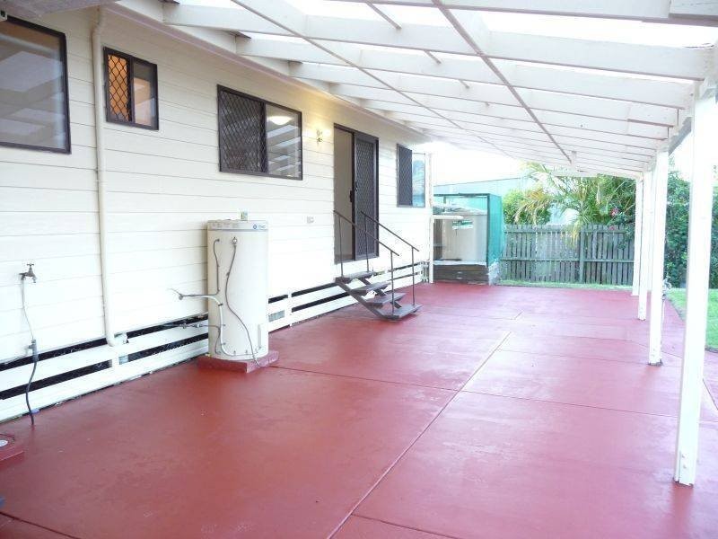 10 Fairway Dr, Urraween QLD 4655