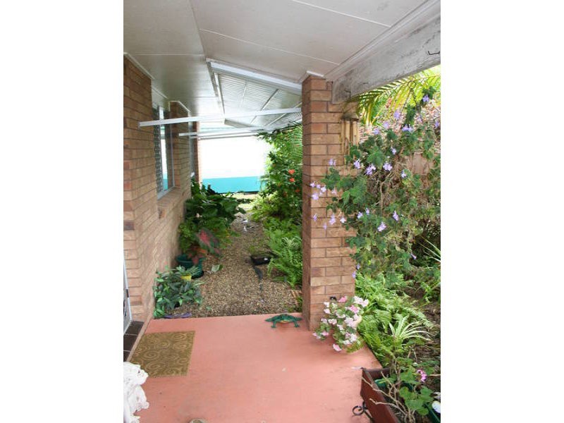 16 Porter Street, Point Vernon QLD 4655