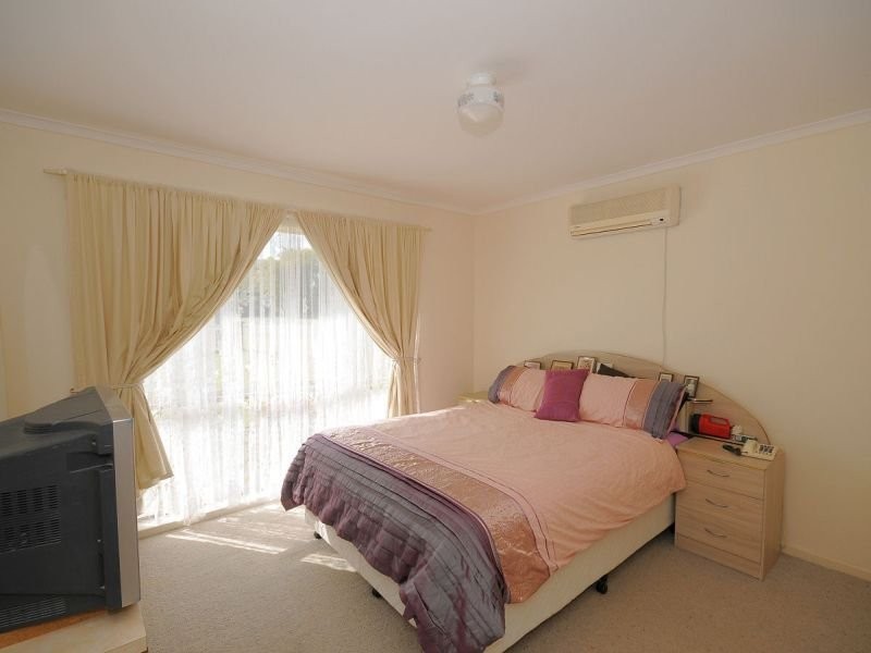 7 York St, Urraween QLD 4655
