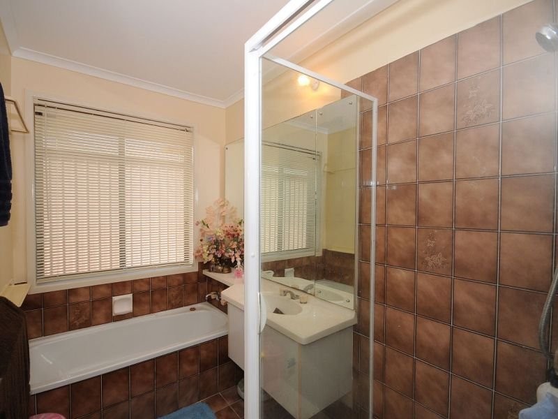 7 York St, Urraween QLD 4655