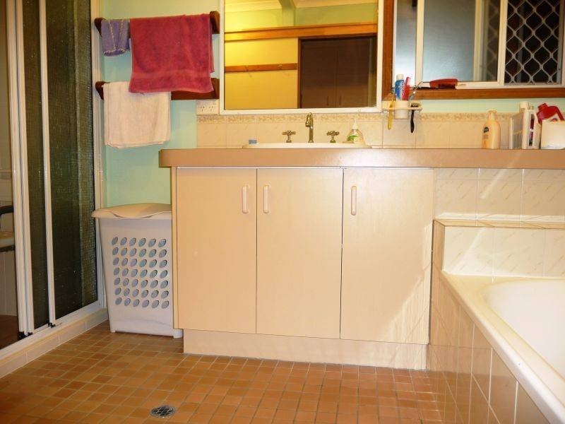 204 Dayman St, Torquay QLD 4655