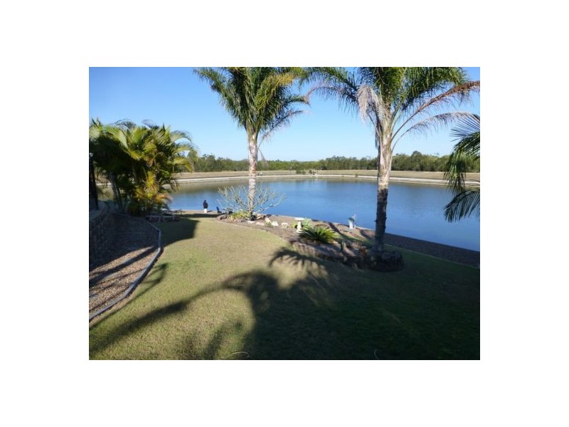 18 Bushlark Ave, Eli Waters QLD 4655