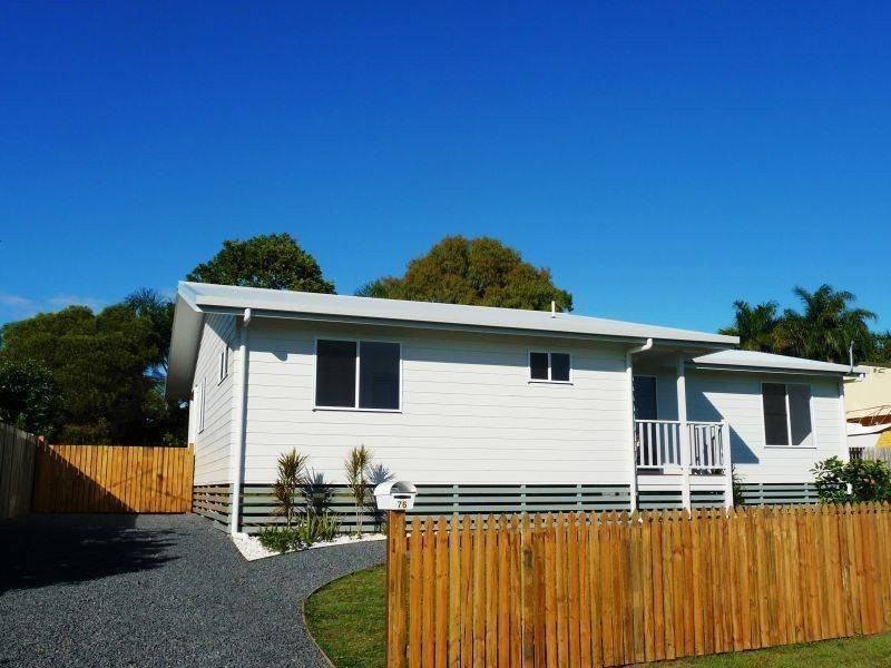 76 Hammond St, Urangan QLD 4655