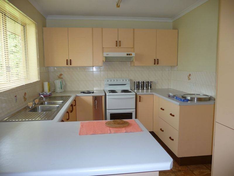 7 Urangan St, Torquay QLD 4655