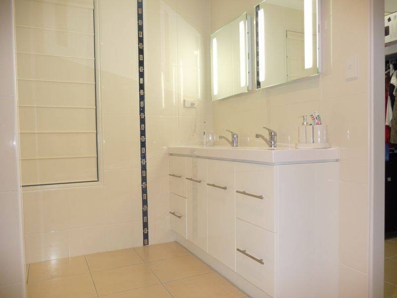 16 Kingston Court, Point Vernon QLD 4655