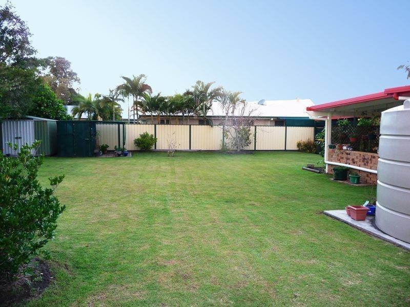 30 Bayrise Drive, Urangan QLD 4655