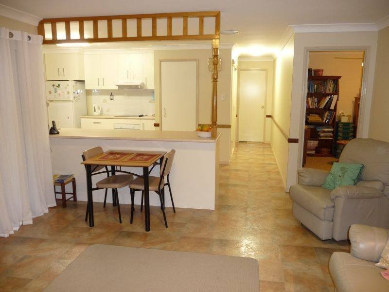 30 Bayrise Drive, Urangan QLD 4655