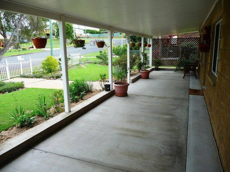 6 Holiday Pde, Scarness QLD 4655