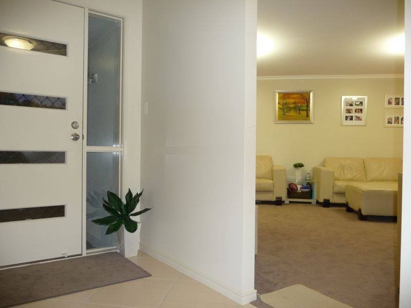 3 Maureen Crt, Point Vernon QLD 4655