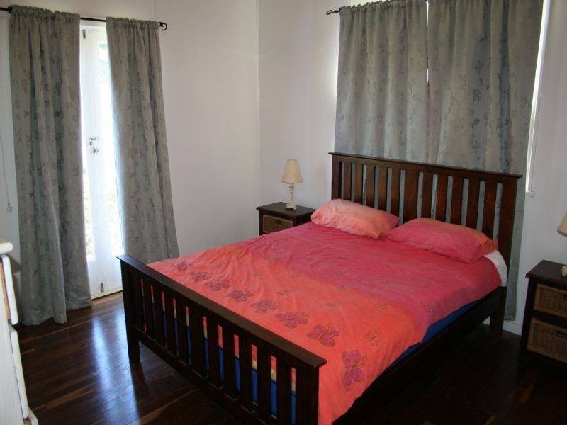 183 Esplanade, Point Vernon QLD 4655