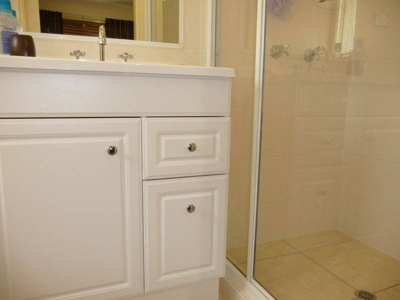 7 Mainsail Crt, Point Vernon QLD 4655