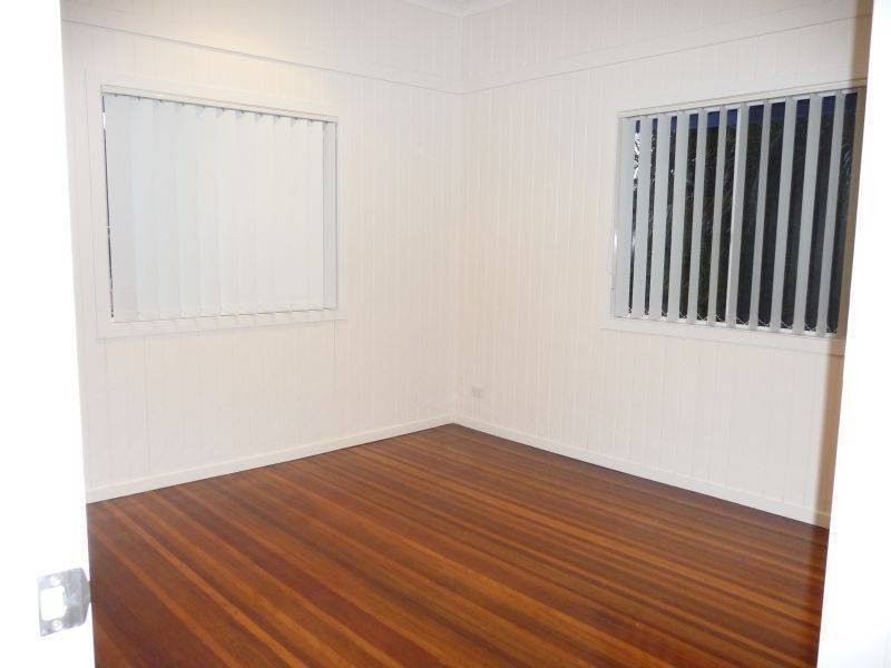 7 Hansen St, Urangan QLD 4655