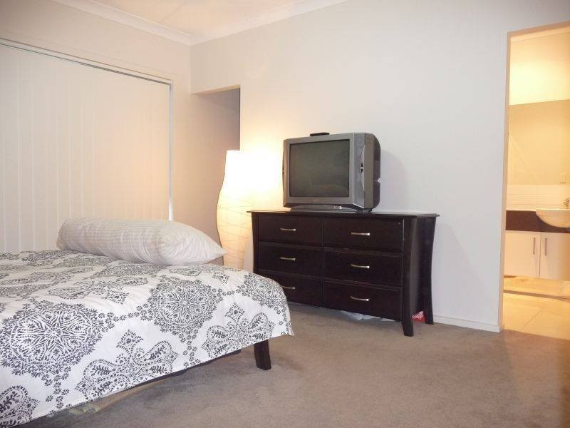 5 Bligh Close, Urraween QLD 4655