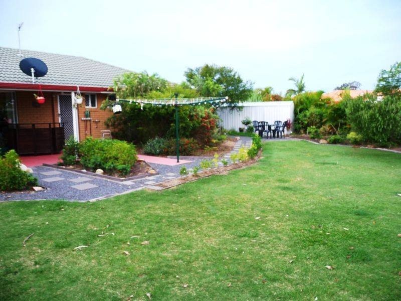 60 Joselyn Dr, Point Vernon QLD 4655