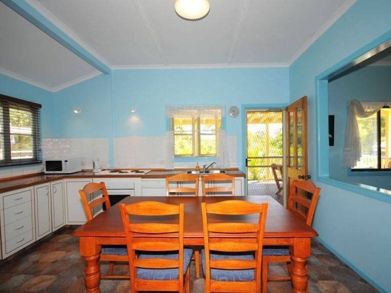 18 Maddever Road, Booral QLD 4655