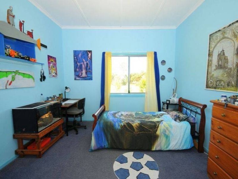 18 Maddever Road, Booral QLD 4655