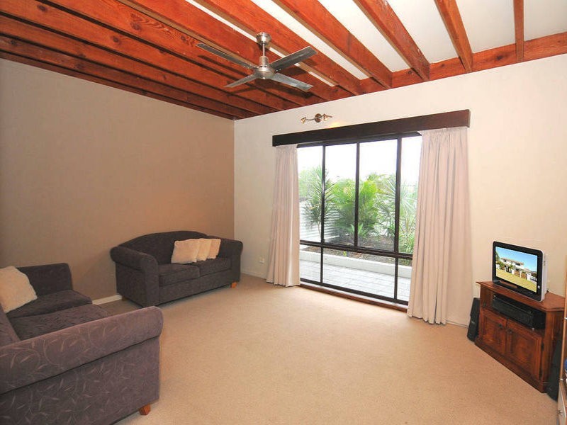 7 Talasea Dr, Kawungan QLD 4655